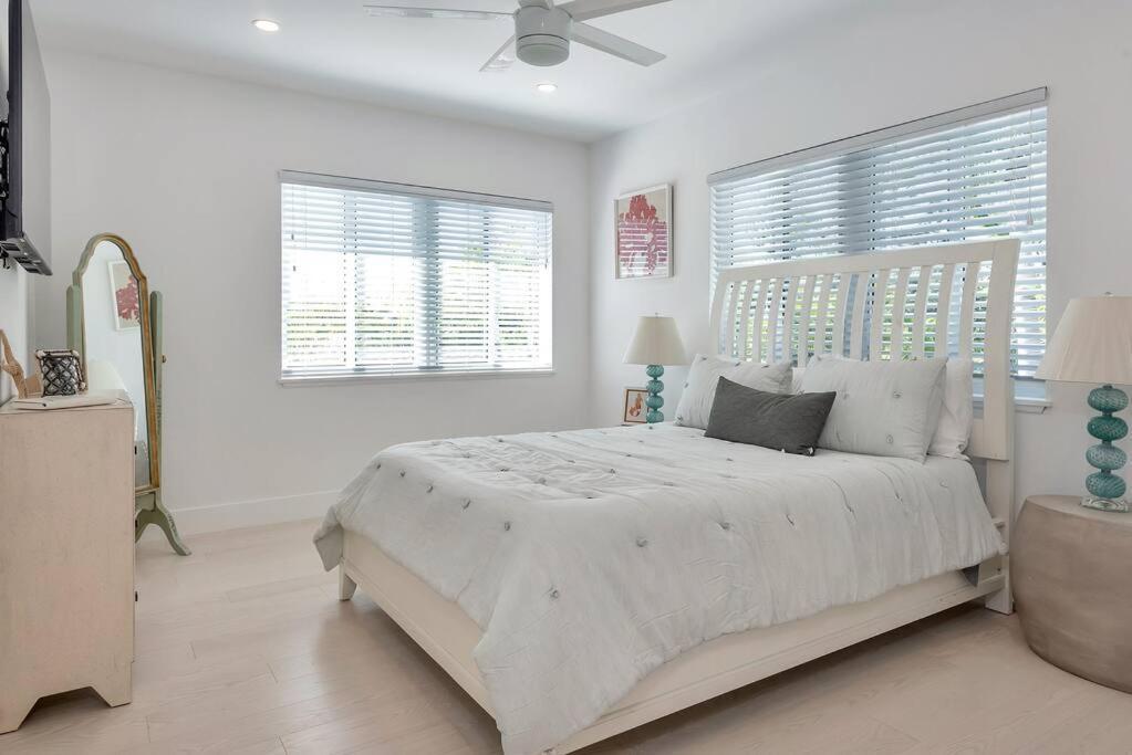 Art Deco Apt W Pool One Mile To Beach Pets Welcome Lake Worth Beach Zewnętrze zdjęcie